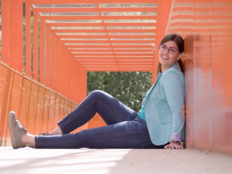 Maria Largo puente sentada Maria Largo puente sentada